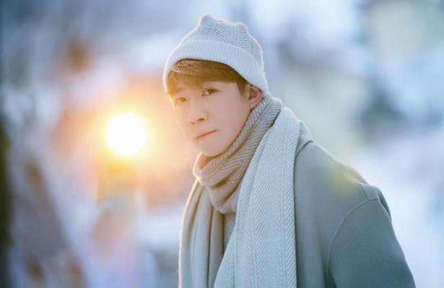 俞灏明与女友韩国甜蜜约会,王晓晨大方晒照,在一起一年超稳定