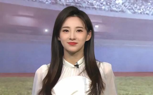 从倪萍到马凡舒，30年央视女主播颜值风云，谁堪称国泰民安脸？