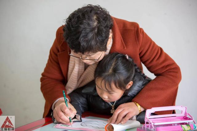 为“星星”擦去尘埃 海门持续7年给不能正常入学残疾孩子送去康教服务