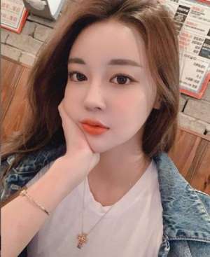 日韩国女主播(韩国28岁女主播突然去世：月赚35万元 公开恋情后饱受恶评)