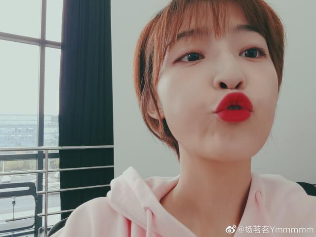 足球女主播哪家强,央视马凡舒,刘语熙,杨茗茗最强三叉戟