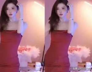 女主播咬手指视频(女主播表演绝活倒挂金钩，嘴咬黑丝)