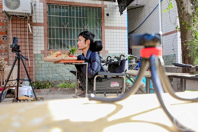 从“只能活20岁”到快“奔四”坐拥30W粉丝：励志人生无限可能