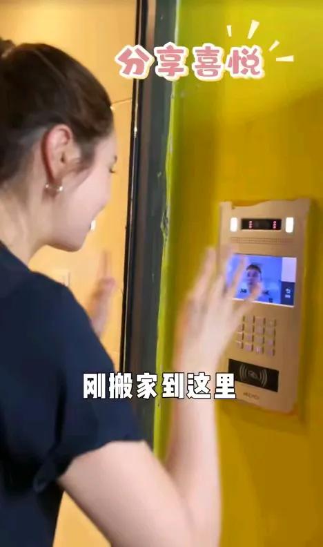 韩国女星李多海定居上海,直播带货若热议:是机遇还是挑战