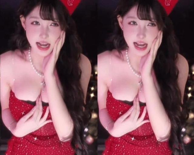 “大摆锤”黑丝上阵!超绝身材女主播米娜,这是要挑战超管底线!