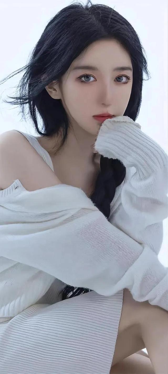 美女主播性感写真壁纸——呆妹儿