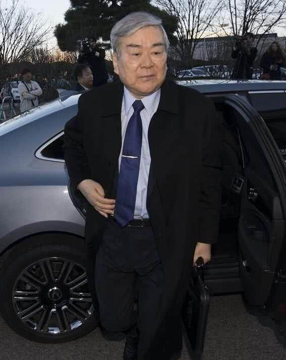 “暴走夫人”李明姬：年近70依旧霸凌员工，全民控诉被指22次施暴