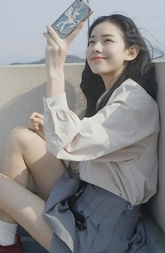 王思聪跪舔4年都没舔到的女网红孙一宁，究竟是何方神圣？