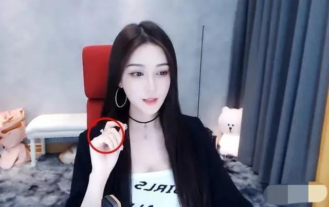 很多女主播跟神豪现实一起！最后结果又如何？