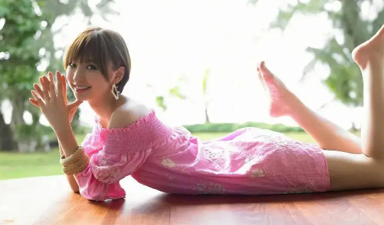 日本清纯女星被曝爱点男模运动,封杀后“下海”重回顶流?
