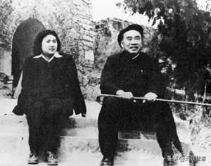 野战门女主播楠楠(元帅大将的小棉袄们，不一样的温馨。)