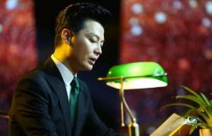 美丽女主播赵志瑾(高考进入倒计时 盘点央视主持人的“高考记忆”)