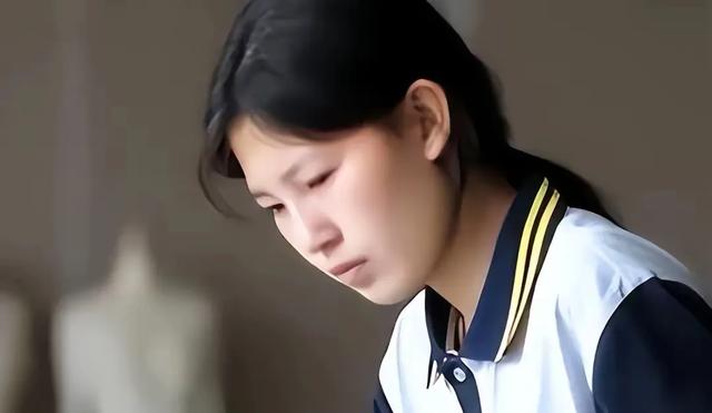 【震惊一刻】姜萍爆红背后的神秘面纱：她的脸颊藏着北斗七星痣！