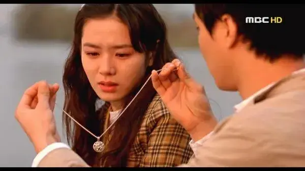 躺在我硬盘里的这个韩国女孩的电影，我将永久收藏