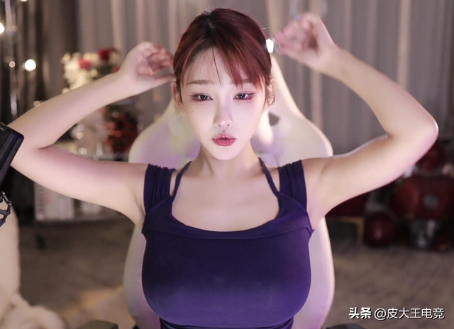 主播吐槽已经赚不到男人的钱，直言知道擦边不好，但还是要擦两年