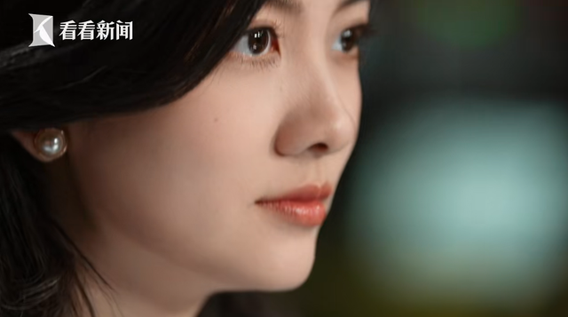 太亮眼!东方卫视“上新”首位00后女主播,已有百万粉丝!网友怒赞