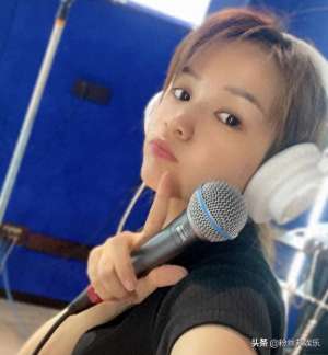 女主播文儿直播视频(YY进入“女主播时代”，文儿今年不举办收徒大赛，想拜师一切随缘)