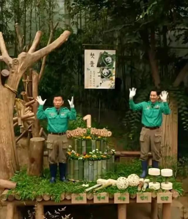 心里藏着小星星 生活才能亮晶晶！睿宝辉宝1周岁生日 爱与祝福同在