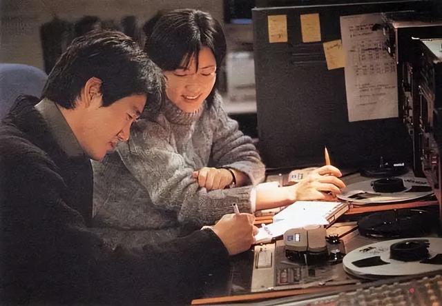 《春逝》录音师尚优与主播恩秀春恋，信心缺失致爱成殇