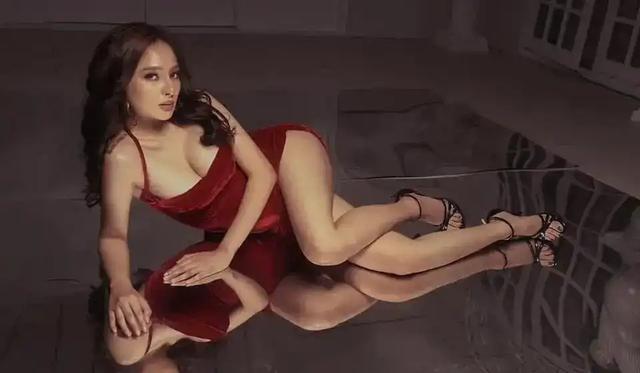 菲律宾女神【卡拉．冈萨雷斯】：献身艺术三部作品，不容错过！