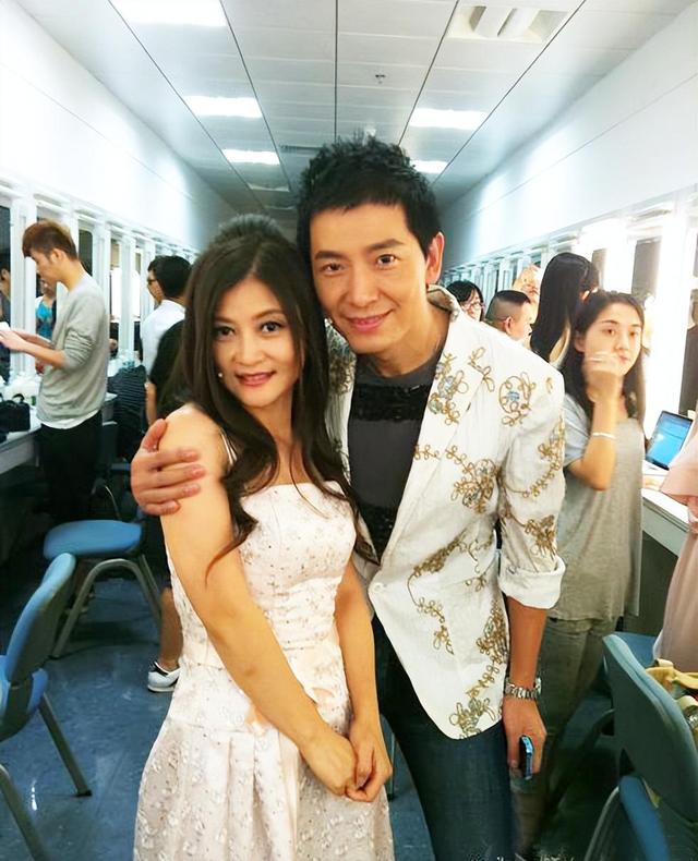 《妈妈的吻》朱晓琳走红背后有艰辛,53岁为何仍然未婚