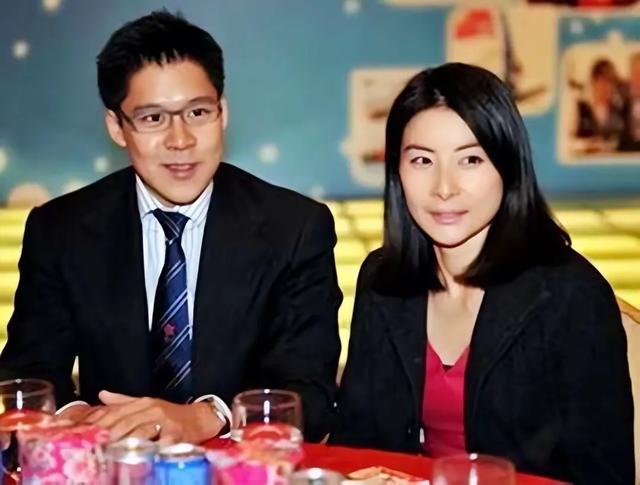 郭晶晶看了霍启刚情史，恐怕都想离婚了，这霍启刚年轻时真不安分