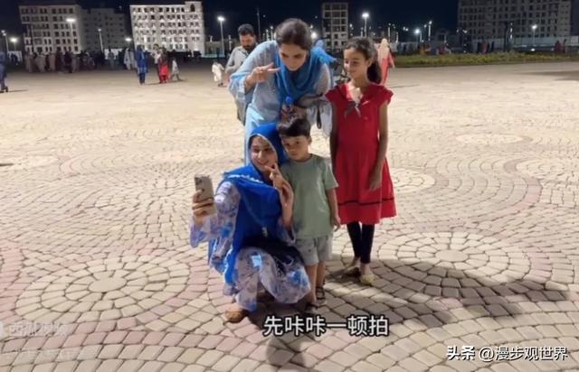 巴铁女孩为什么叫铁锤?小宋直播告诉实情,想和他做连襟的看过来