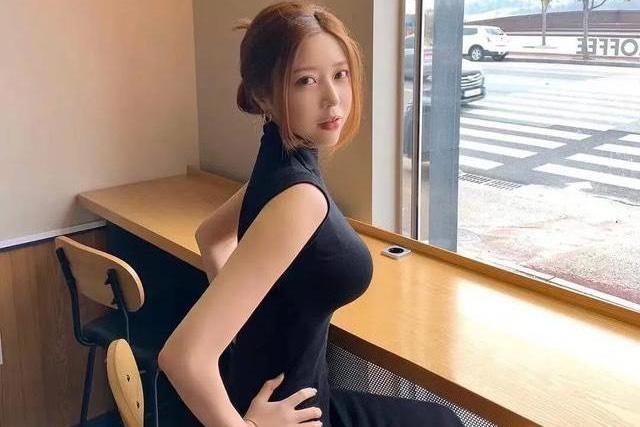 保养得好，中年也是少女！韩国冻龄女主播，42岁身材就像20岁