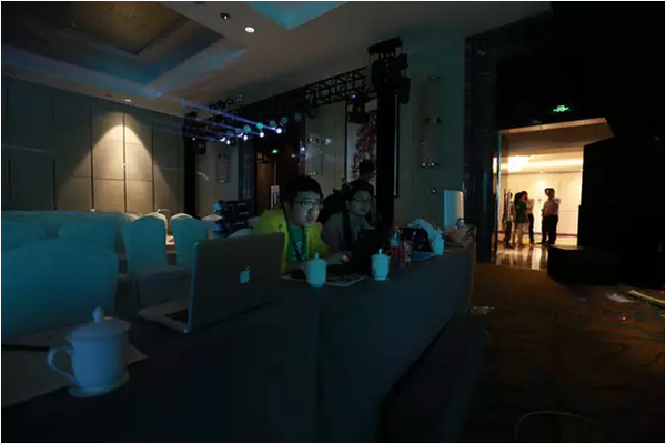 电竞女王MISS空降杭城,助力杰拉品牌升级发布会