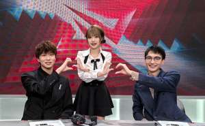 cf漂亮女主播(姿态整场被硬控周敢敢穿黑丝庄园热舞，Letme：LLW还不出来吗)