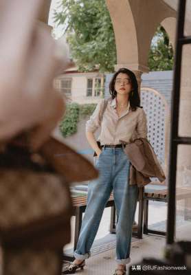 韩国bj女主播牛仔裤(小鱼找到了早秋的正确打开方式，三木妈妈穿搭值得解析)