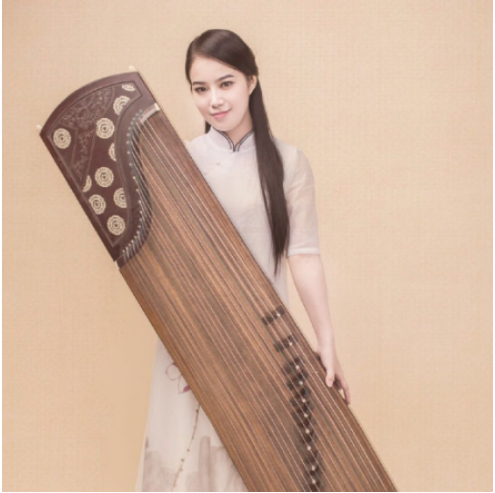 陌陌主播古筝灵儿：直播蜕变尽显古典美