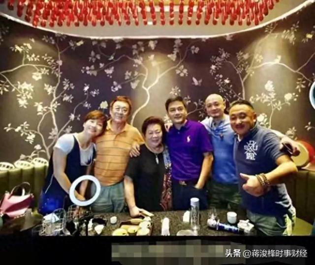 《十六岁的花季》34 年后重聚:“白雪”风采依旧,池华琼未现身