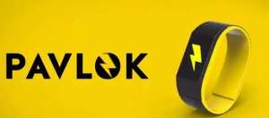 国外女主播电击震动棒(电击震动秀恩爱？原来这世上还有那么多“奇葩”的手环)