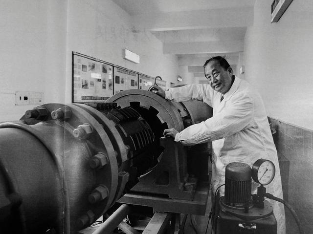 一路走好！2025年仅一周就有7位名人去世，最大123岁，最小才30岁