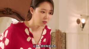 女主播揉胸福利金艺贞(喜欢轻轻抚摸男人的胸部，她总是抓住机会，让男人感到有些无奈)