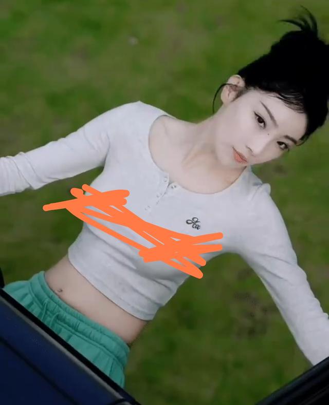 主持人马卉直播不雅照后续,大尺度日常照片被扒,已永久封禁直播