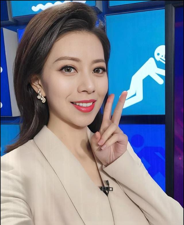 广东体育频道七大美女主持人：郑怡退休，赵天消失，央金成新一姐