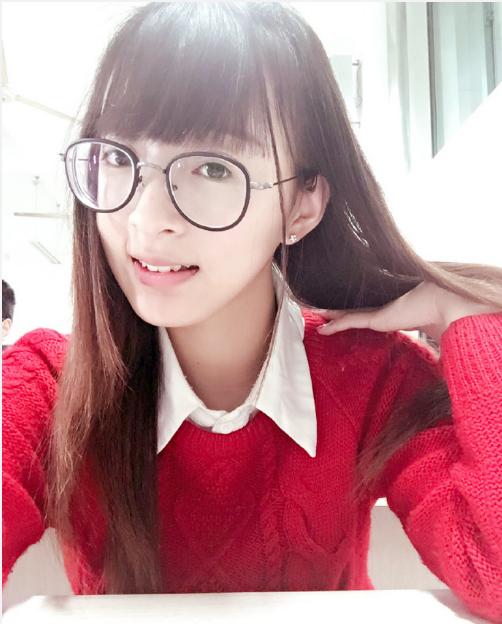 战旗女主播艾秋秋私照被爆,宝宝要哭了!