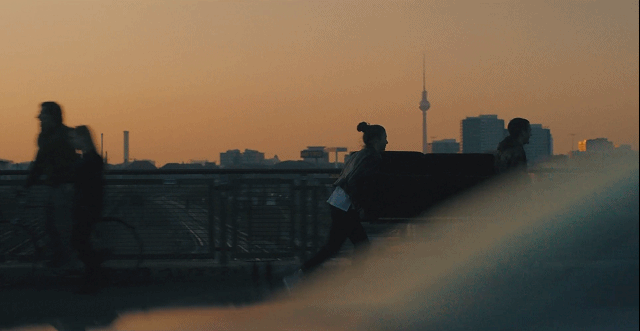 真实事件改编，德国生猛R片，说透了青春少女堕落放纵的后果