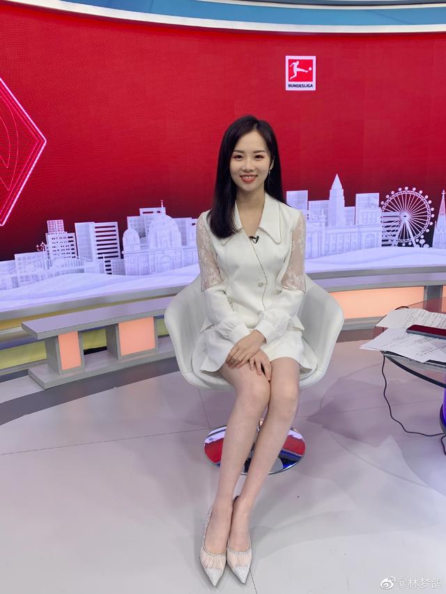 足球女主播哪家强,央视马凡舒,刘语熙,杨茗茗最强三叉戟