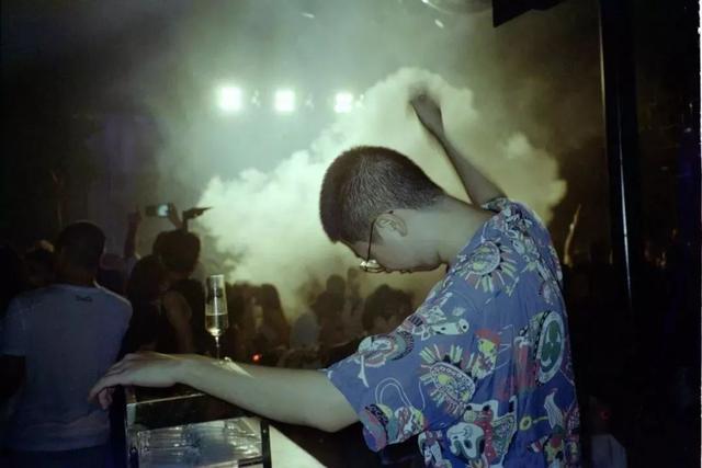 从负债600万到淘宝第一主播薇娅：我1年成交27亿，靠的不只是运气