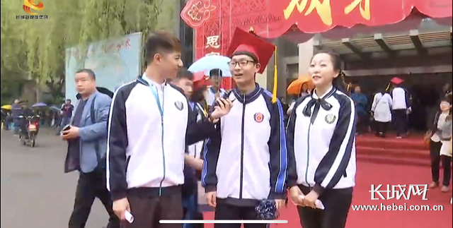 直击衡水中学成人礼：“00”后都18岁啦！