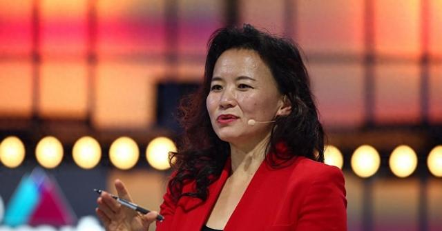 被国家逮捕的8位央视主持人，个个自我“作死”，没一个值得同情