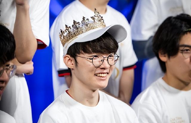 打破年龄魔咒，LPL最高龄选手Doinb成为本周最佳选手冲上热搜