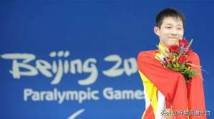 斗鱼女主播直播游泳(残奥冠军主播许庆：人生掌控者)