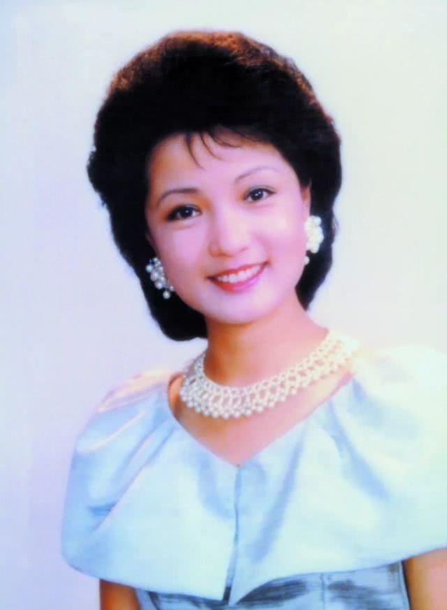 65岁的“广东一枝花”侯玉婷：曾和霍震霆传绯闻，如今成模范婆婆