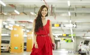 前凸后翘女主播视频(“亚洲第一美女”李成敏，前凸后翘身材太火辣)