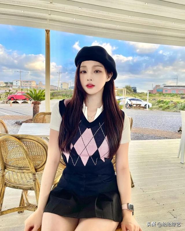 韩国百万级女主播hankung，清纯外表，性感身材，反差感十足