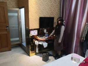 裸播女主播(网上裸播并售卖淫秽视频 女子在酒店内被抓获)
